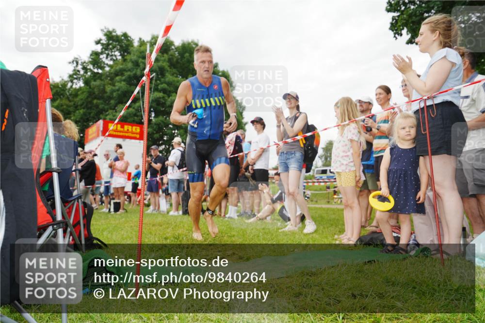 21.06.2026 - 29. Vierlanden-Triathlon LAZAROV Photography http://msf.ph/oto/9840264 21.06.2026 10:03:34 Schwimmen 437 meine-sportfotos.de