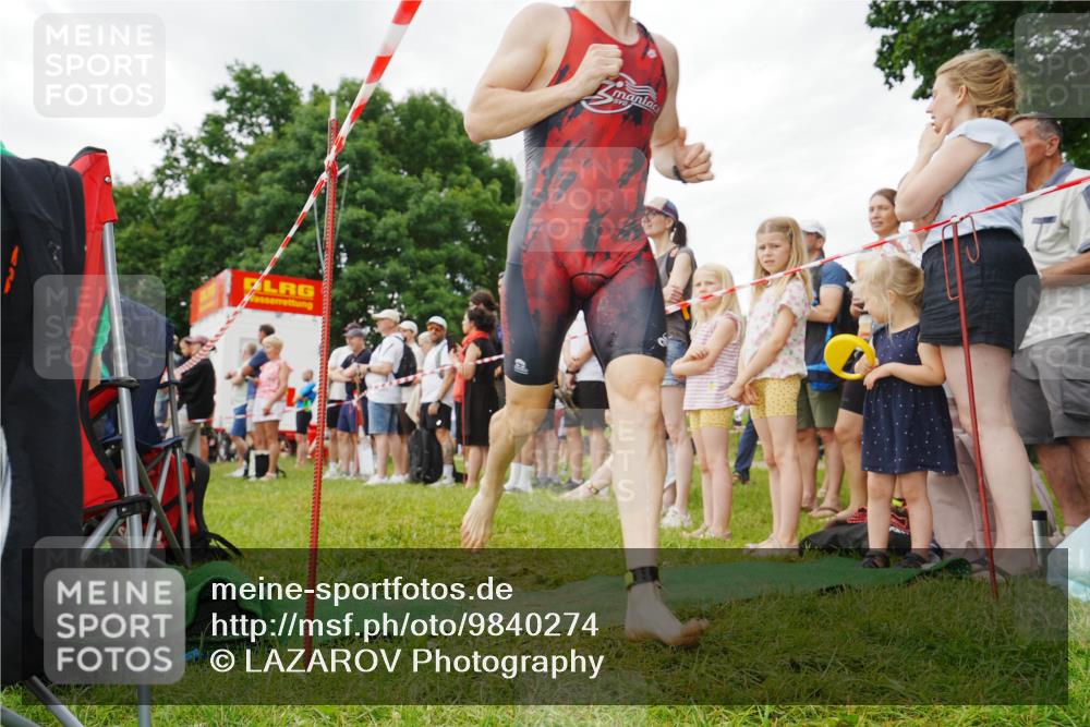 21.06.2026 - 29. Vierlanden-Triathlon LAZAROV Photography http://msf.ph/oto/9840274 21.06.2026 10:04:28 Schwimmen 440 meine-sportfotos.de
