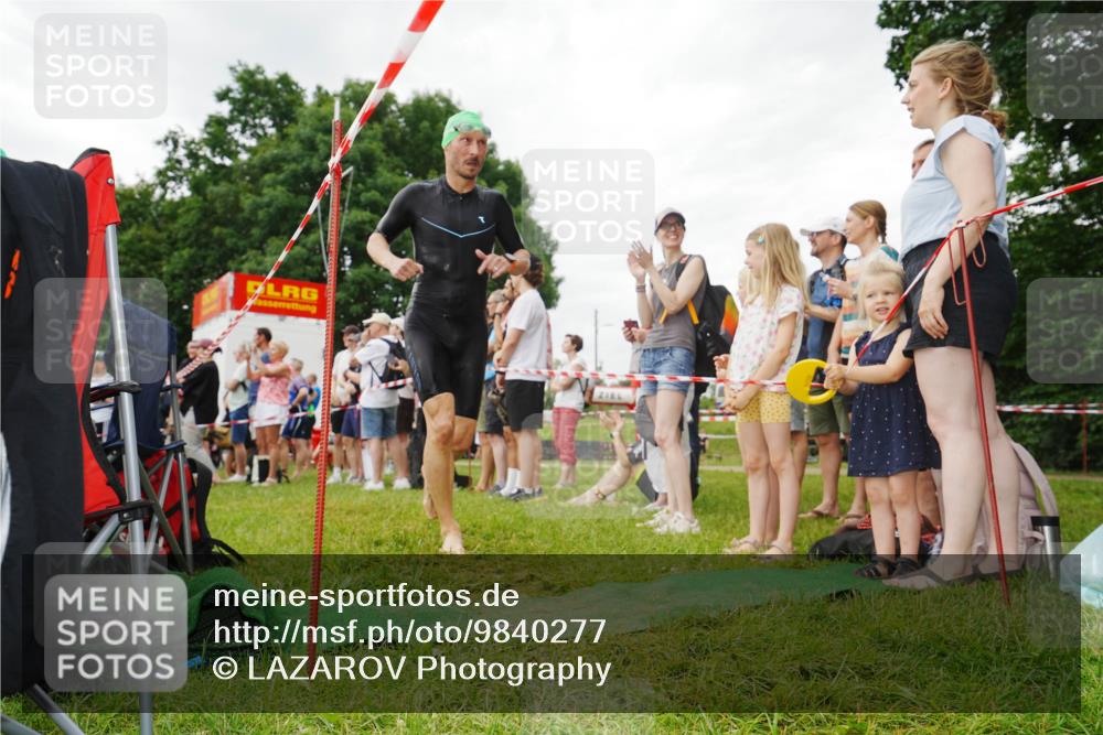 21.06.2026 - 29. Vierlanden-Triathlon LAZAROV Photography http://msf.ph/oto/9840277 21.06.2026 10:05:14 Schwimmen 431 meine-sportfotos.de