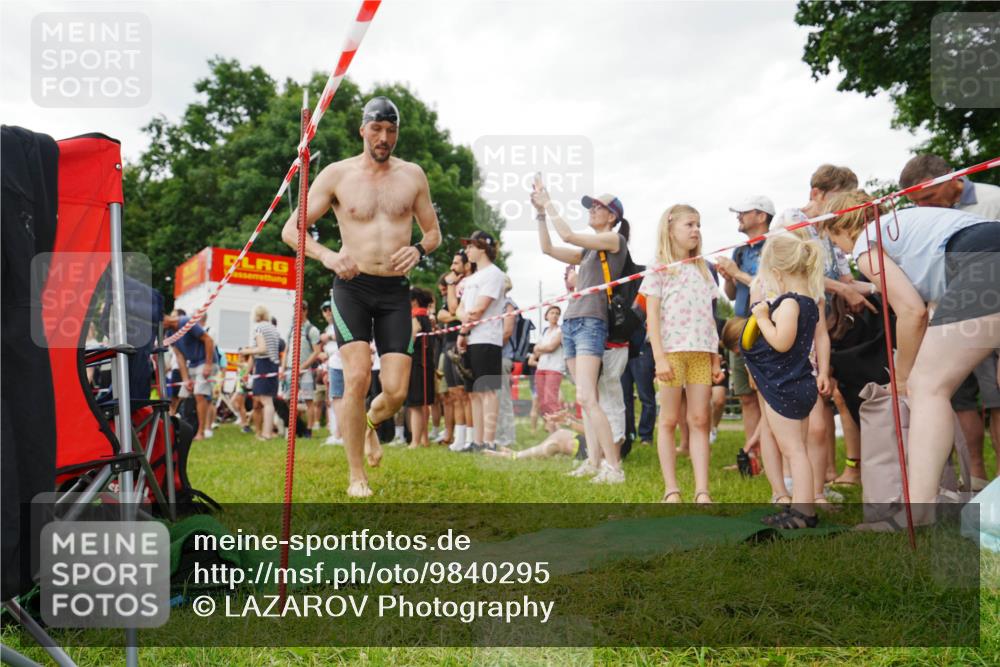 21.06.2026 - 29. Vierlanden-Triathlon LAZAROV Photography http://msf.ph/oto/9840295 21.06.2026 10:06:26 Schwimmen 438, 444, 458 meine-sportfotos.de