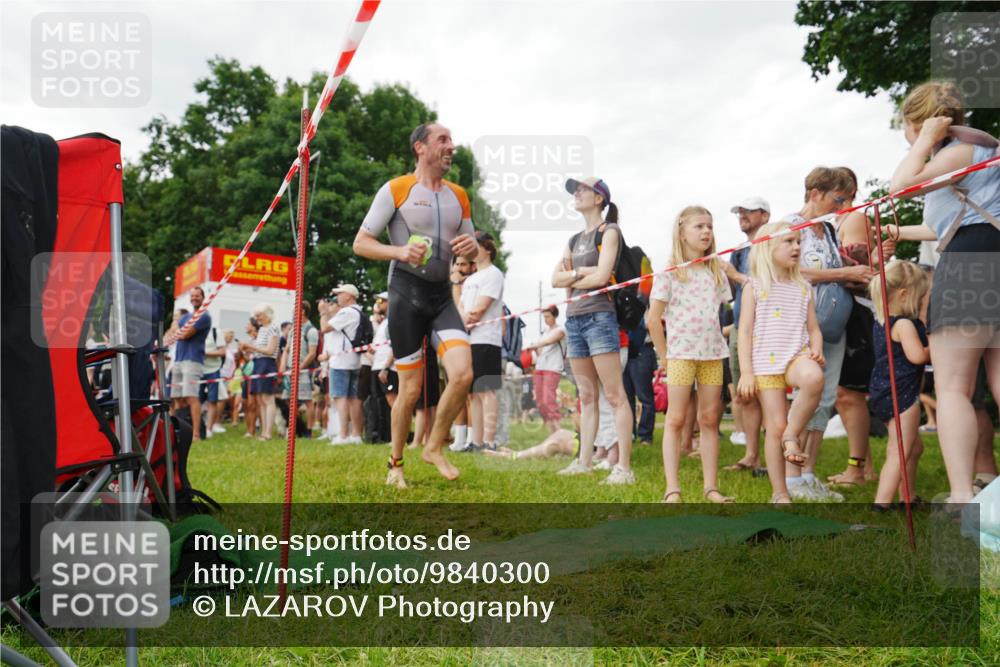 21.06.2026 - 29. Vierlanden-Triathlon LAZAROV Photography http://msf.ph/oto/9840300 21.06.2026 10:06:33 Schwimmen 438, 458, 467 meine-sportfotos.de