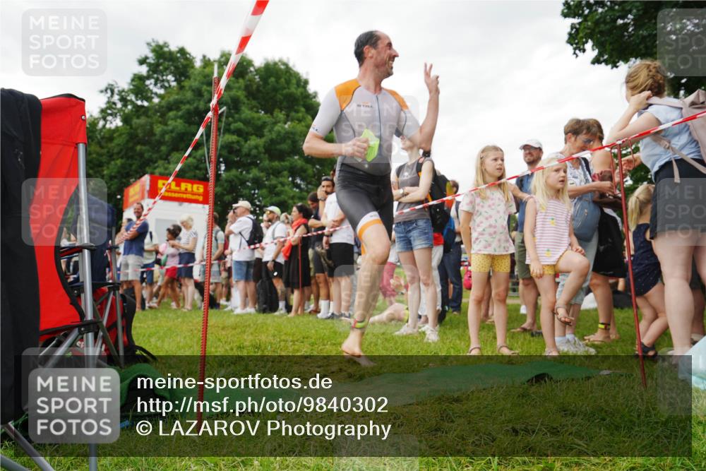 21.06.2026 - 29. Vierlanden-Triathlon LAZAROV Photography http://msf.ph/oto/9840302 21.06.2026 10:06:33 Schwimmen 438, 458, 467 meine-sportfotos.de