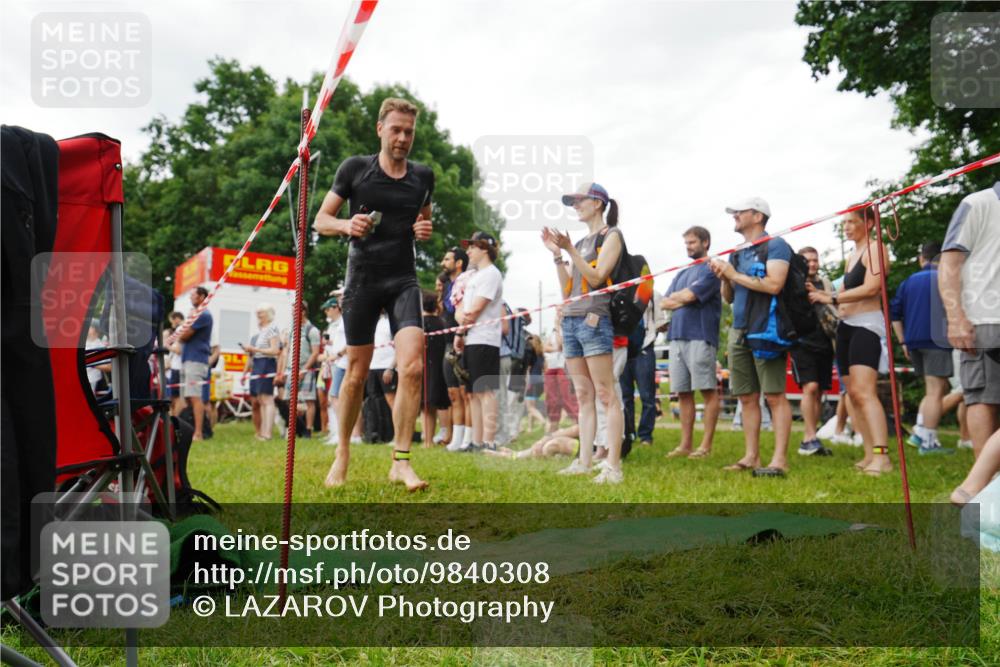 21.06.2026 - 29. Vierlanden-Triathlon LAZAROV Photography http://msf.ph/oto/9840308 21.06.2026 10:06:45 Schwimmen 397, 410, 417 meine-sportfotos.de