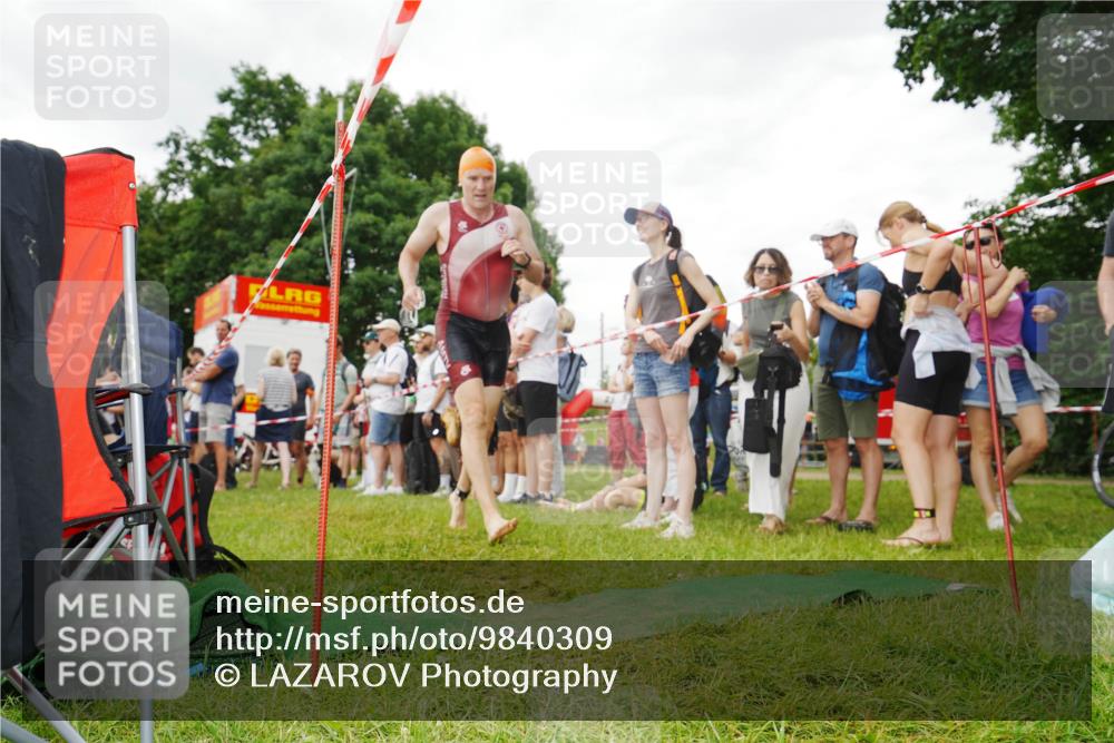 21.06.2026 - 29. Vierlanden-Triathlon LAZAROV Photography http://msf.ph/oto/9840309 21.06.2026 10:06:50 Schwimmen 394, 397, 410, 417, 443, 447 meine-sportfotos.de