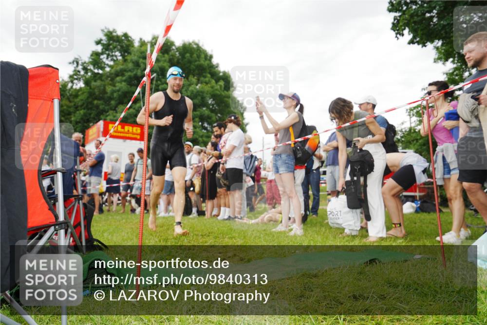 21.06.2026 - 29. Vierlanden-Triathlon LAZAROV Photography http://msf.ph/oto/9840313 21.06.2026 10:06:52 Schwimmen 394, 410, 417, 443, 447 meine-sportfotos.de