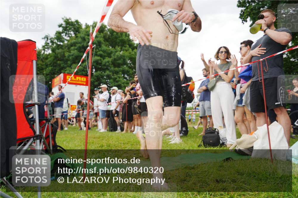21.06.2026 - 29. Vierlanden-Triathlon LAZAROV Photography http://msf.ph/oto/9840320 21.06.2026 10:07:18 Schwimmen 425, 445, 474 meine-sportfotos.de