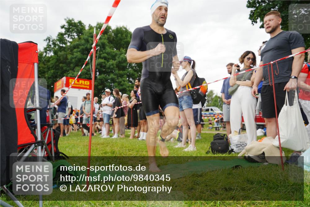 21.06.2026 - 29. Vierlanden-Triathlon LAZAROV Photography http://msf.ph/oto/9840345 21.06.2026 10:08:21 Schwimmen 392, 399, 452, 459, 473, 478 meine-sportfotos.de