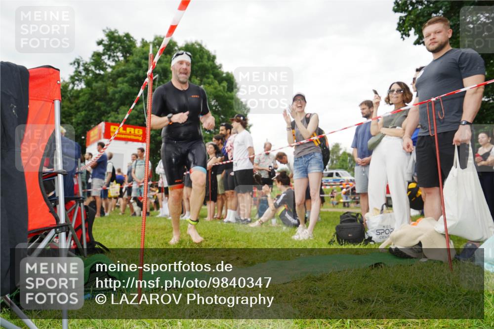 21.06.2026 - 29. Vierlanden-Triathlon LAZAROV Photography http://msf.ph/oto/9840347 21.06.2026 10:08:26 Schwimmen 392, 399, 419, 446, 452, 477 meine-sportfotos.de