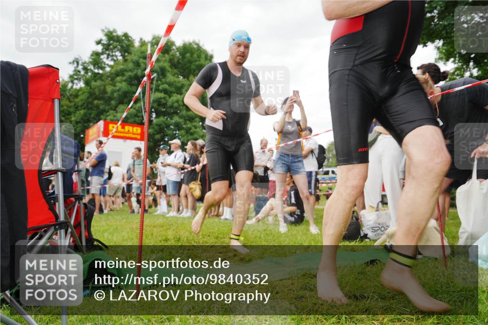 21.06.2026 - 29. Vierlanden-Triathlon LAZAROV Photography http://msf.ph/oto/9840352 21.06.2026 10:08:29 Schwimmen 392, 419, 446, 476, 477 meine-sportfotos.de