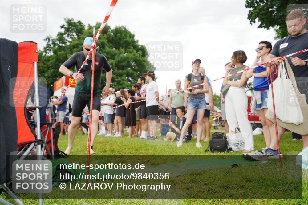 21.06.2026 - 29. Vierlanden-Triathlon LAZAROV Photography http://msf.ph/oto/9840356 21.06.2026 10:08:35 Schwimmen 403, 432, 446, 476, 477, 1356 meine-sportfotos.de