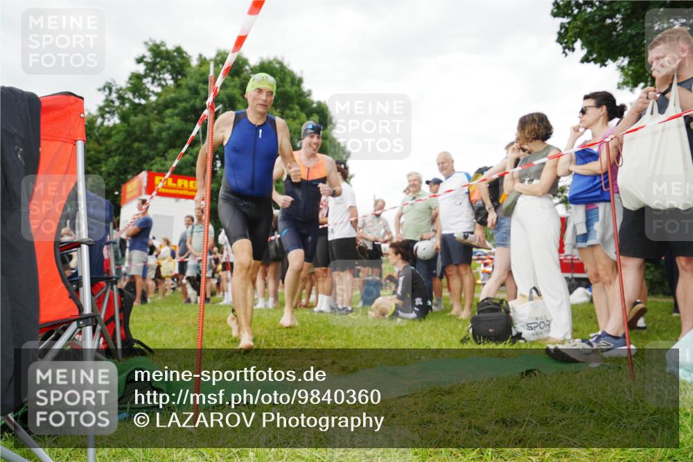 21.06.2026 - 29. Vierlanden-Triathlon LAZAROV Photography http://msf.ph/oto/9840360 21.06.2026 10:08:38 Schwimmen 403, 422, 432, 476, 1356 meine-sportfotos.de