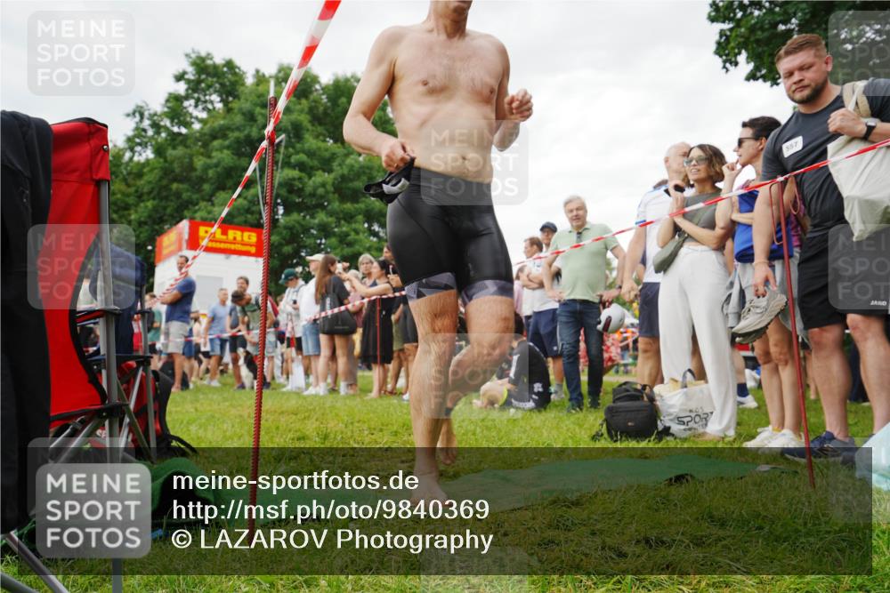21.06.2026 - 29. Vierlanden-Triathlon LAZAROV Photography http://msf.ph/oto/9840369 21.06.2026 10:08:44 Schwimmen 403, 418, 422, 432, 1356 meine-sportfotos.de