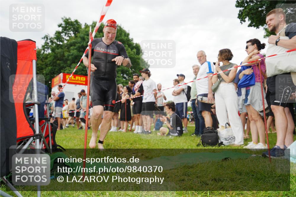 21.06.2026 - 29. Vierlanden-Triathlon LAZAROV Photography http://msf.ph/oto/9840370 21.06.2026 10:08:59 Schwimmen 455 meine-sportfotos.de