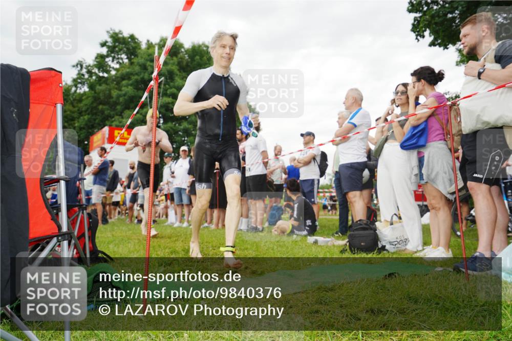 21.06.2026 - 29. Vierlanden-Triathlon LAZAROV Photography http://msf.ph/oto/9840376 21.06.2026 10:09:25 Schwimmen 406, 435, 439, 470 meine-sportfotos.de