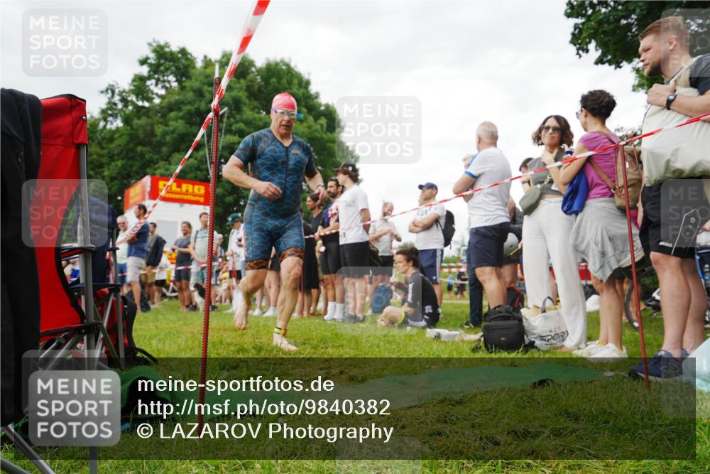 21.06.2026 - 29. Vierlanden-Triathlon LAZAROV Photography http://msf.ph/oto/9840382 21.06.2026 10:09:29 Schwimmen 406, 435, 439, 470 meine-sportfotos.de
