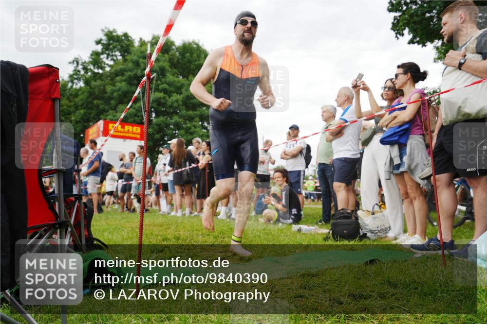 21.06.2026 - 29. Vierlanden-Triathlon LAZAROV Photography http://msf.ph/oto/9840390 21.06.2026 10:09:59 Schwimmen 427 meine-sportfotos.de