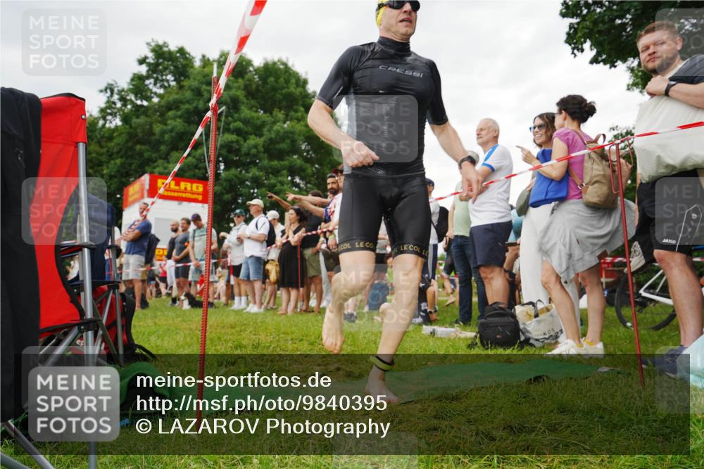 21.06.2026 - 29. Vierlanden-Triathlon LAZAROV Photography http://msf.ph/oto/9840395 21.06.2026 10:11:14 Schwimmen 411, 461 meine-sportfotos.de