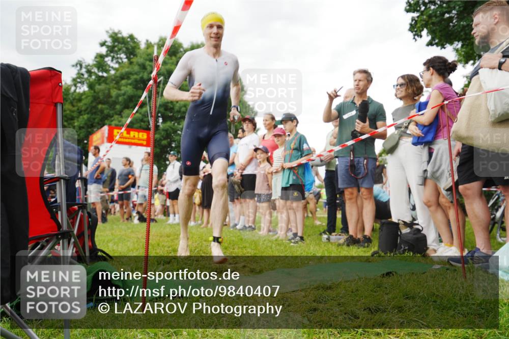 21.06.2026 - 29. Vierlanden-Triathlon LAZAROV Photography http://msf.ph/oto/9840407 21.06.2026 10:12:43 Schwimmen 401, 423 meine-sportfotos.de