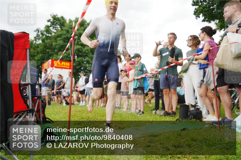 21.06.2026 - 29. Vierlanden-Triathlon LAZAROV Photography http://msf.ph/oto/9840408 21.06.2026 10:12:43 Schwimmen 401, 423 meine-sportfotos.de
