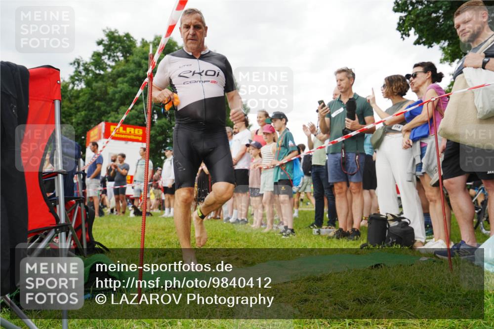 21.06.2026 - 29. Vierlanden-Triathlon LAZAROV Photography http://msf.ph/oto/9840412 21.06.2026 10:12:59 Schwimmen 396 meine-sportfotos.de