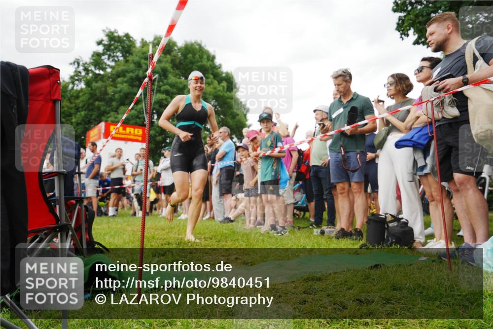 21.06.2026 - 29. Vierlanden-Triathlon LAZAROV Photography http://msf.ph/oto/9840451 21.06.2026 10:15:31 Schwimmen 496, 564, 584, 614, 621 meine-sportfotos.de
