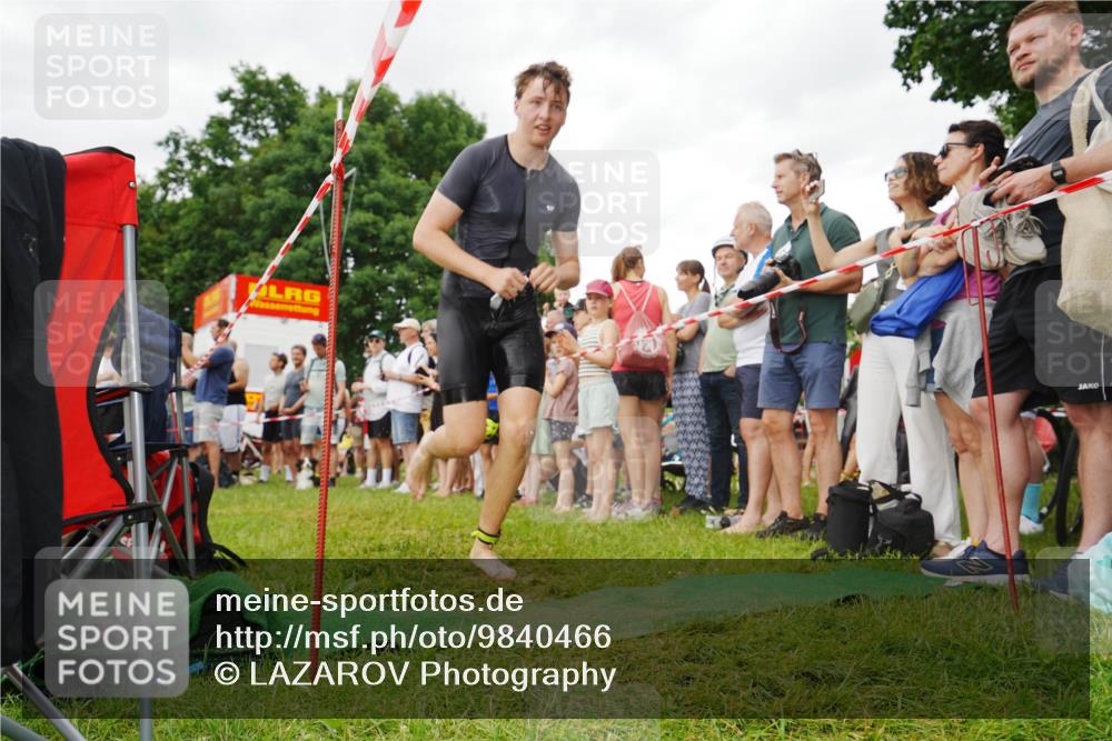21.06.2026 - 29. Vierlanden-Triathlon LAZAROV Photography http://msf.ph/oto/9840466 21.06.2026 10:16:33 Schwimmen 383, 441 meine-sportfotos.de