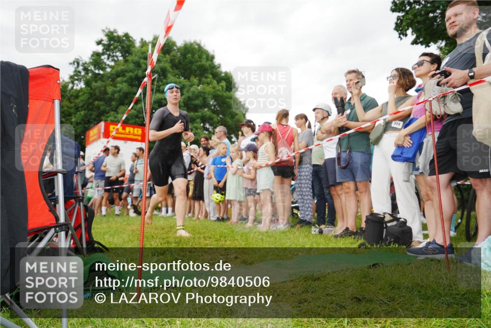 21.06.2026 - 29. Vierlanden-Triathlon LAZAROV Photography http://msf.ph/oto/9840506 21.06.2026 10:17:13 Schwimmen 480, 515, 625 meine-sportfotos.de