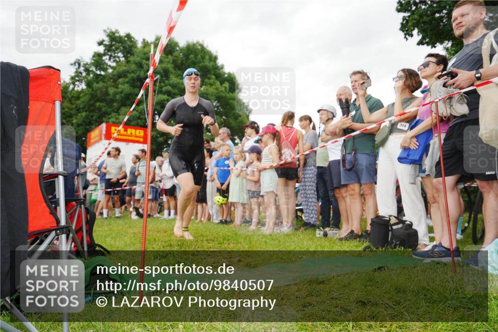 21.06.2026 - 29. Vierlanden-Triathlon LAZAROV Photography http://msf.ph/oto/9840507 21.06.2026 10:17:13 Schwimmen 480, 515, 625 meine-sportfotos.de