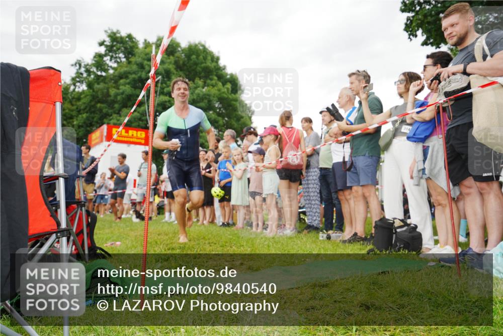 21.06.2026 - 29. Vierlanden-Triathlon LAZAROV Photography http://msf.ph/oto/9840540 21.06.2026 10:17:44 Schwimmen 353, 508, 567, 575, 600 meine-sportfotos.de