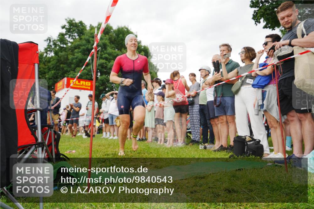 21.06.2026 - 29. Vierlanden-Triathlon LAZAROV Photography http://msf.ph/oto/9840543 21.06.2026 10:17:46 Schwimmen 353, 508, 575 meine-sportfotos.de