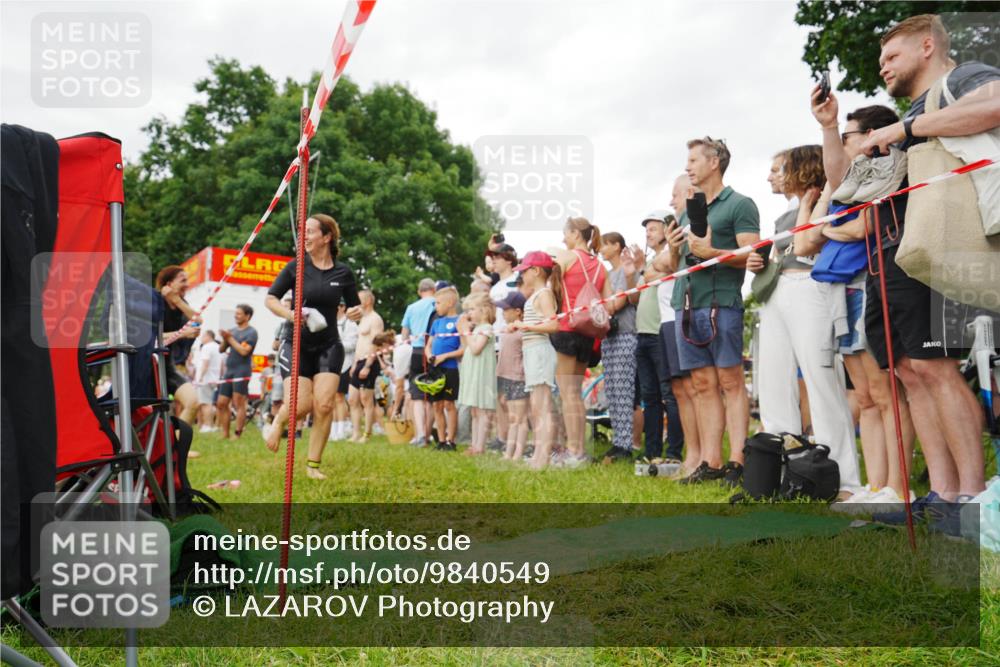 21.06.2026 - 29. Vierlanden-Triathlon LAZAROV Photography http://msf.ph/oto/9840549 21.06.2026 10:18:00 Schwimmen 481, 553, 563 meine-sportfotos.de