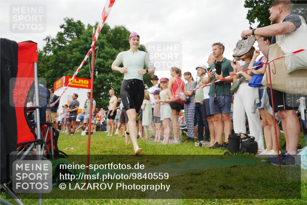 21.06.2026 - 29. Vierlanden-Triathlon LAZAROV Photography http://msf.ph/oto/9840559 21.06.2026 10:18:04 Schwimmen 481, 553, 557, 563 meine-sportfotos.de