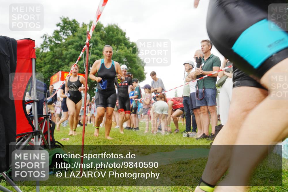 21.06.2026 - 29. Vierlanden-Triathlon LAZAROV Photography http://msf.ph/oto/9840590 21.06.2026 10:18:39 Schwimmen 368, 391, 499, 513, 539, 571, 582, 605, 606, 608 meine-sportfotos.de