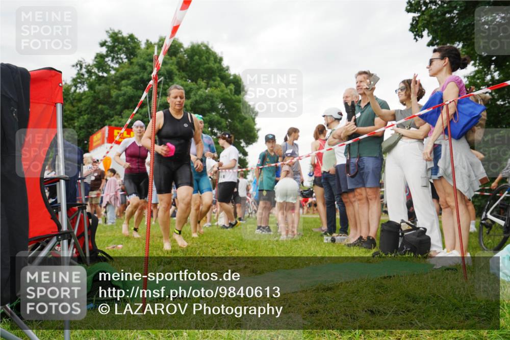 21.06.2026 - 29. Vierlanden-Triathlon LAZAROV Photography http://msf.ph/oto/9840613 21.06.2026 10:19:00 Schwimmen 355, 482, 492, 524, 551, 556, 601 meine-sportfotos.de