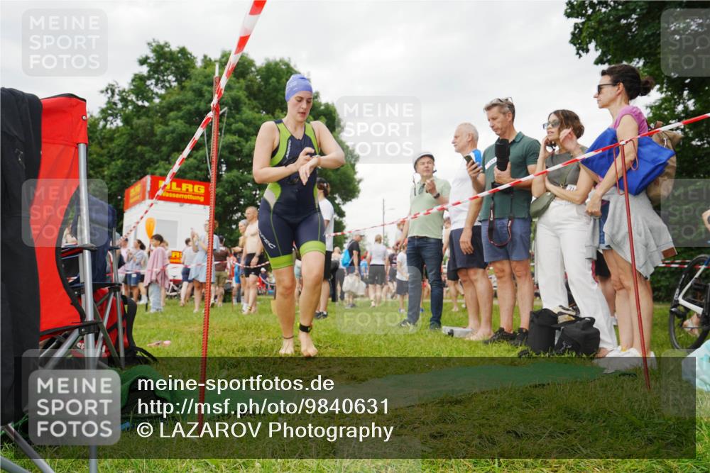 21.06.2026 - 29. Vierlanden-Triathlon LAZAROV Photography http://msf.ph/oto/9840631 21.06.2026 10:19:22 Schwimmen 512, 519, 535, 546 meine-sportfotos.de