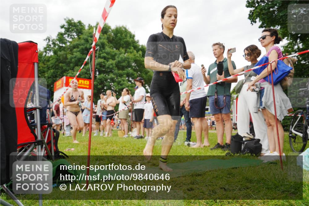 21.06.2026 - 29. Vierlanden-Triathlon LAZAROV Photography http://msf.ph/oto/9840646 21.06.2026 10:19:38 Schwimmen 502, 518, 522, 527, 534, 548, 566, 580, 594, 603 meine-sportfotos.de