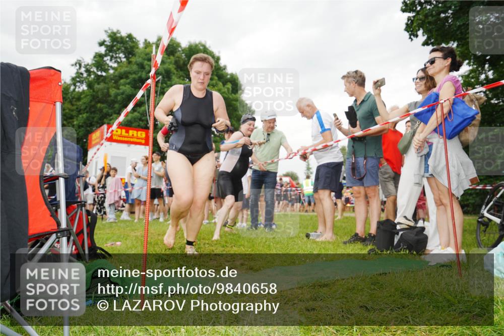 21.06.2026 - 29. Vierlanden-Triathlon LAZAROV Photography http://msf.ph/oto/9840658 21.06.2026 10:19:45 Schwimmen 498, 505, 523, 534, 566, 579, 580, 581, 594, 603, 1357 meine-sportfotos.de