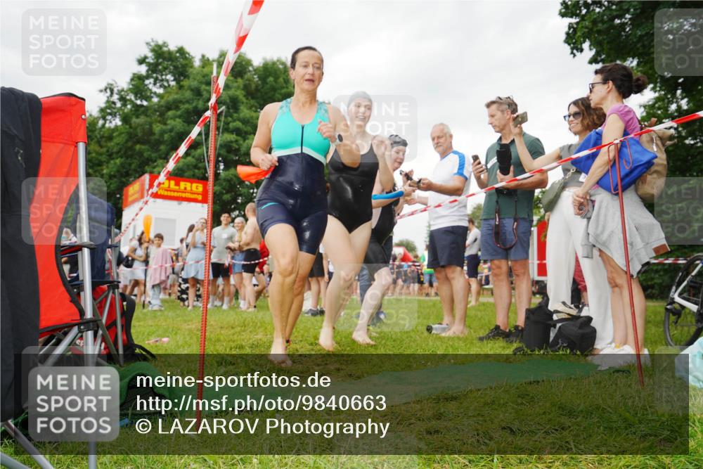 21.06.2026 - 29. Vierlanden-Triathlon LAZAROV Photography http://msf.ph/oto/9840663 21.06.2026 10:19:48 Schwimmen 498, 505, 523, 534, 579, 580, 581, 594, 1357 meine-sportfotos.de