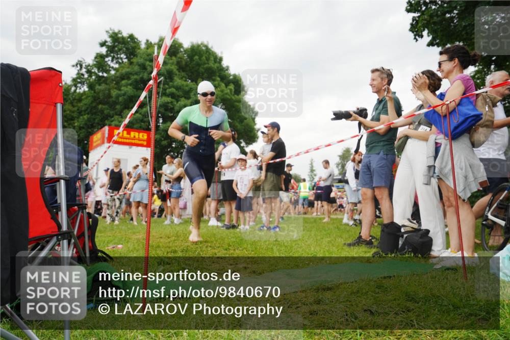 21.06.2026 - 29. Vierlanden-Triathlon LAZAROV Photography http://msf.ph/oto/9840670 21.06.2026 10:20:07 Schwimmen 304, 314, 484, 568, 586 meine-sportfotos.de