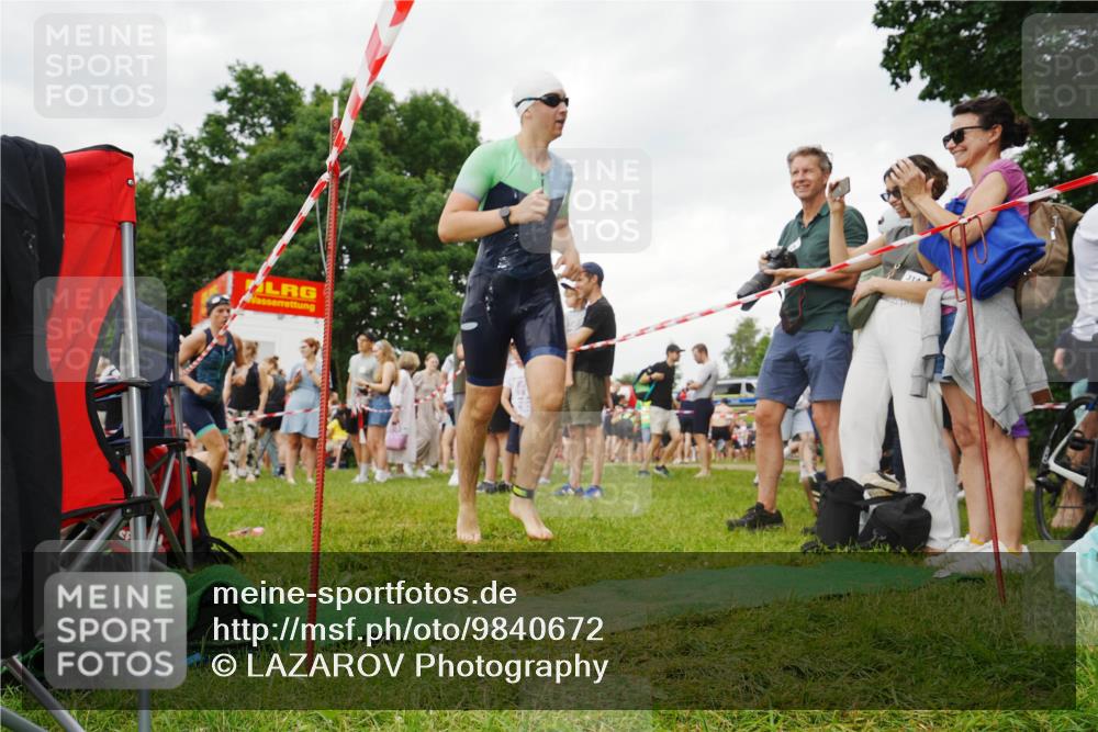 21.06.2026 - 29. Vierlanden-Triathlon LAZAROV Photography http://msf.ph/oto/9840672 21.06.2026 10:20:07 Schwimmen 304, 314, 484, 568, 586 meine-sportfotos.de
