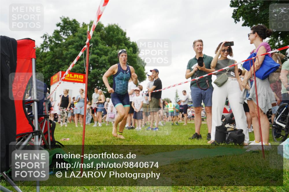 21.06.2026 - 29. Vierlanden-Triathlon LAZAROV Photography http://msf.ph/oto/9840674 21.06.2026 10:20:08 Schwimmen 304, 314, 484 meine-sportfotos.de