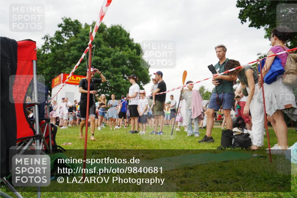 21.06.2026 - 29. Vierlanden-Triathlon LAZAROV Photography http://msf.ph/oto/9840681 21.06.2026 10:20:21 Schwimmen 366, 572 meine-sportfotos.de