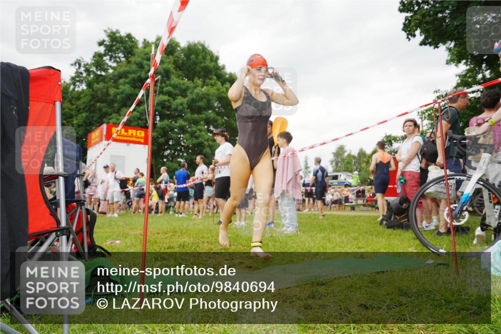21.06.2026 - 29. Vierlanden-Triathlon LAZAROV Photography http://msf.ph/oto/9840694 21.06.2026 10:20:35 Schwimmen 489, 559, 616, 619 meine-sportfotos.de