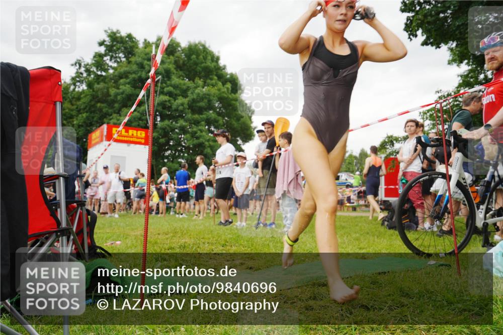 21.06.2026 - 29. Vierlanden-Triathlon LAZAROV Photography http://msf.ph/oto/9840696 21.06.2026 10:20:35 Schwimmen 489, 559, 616, 619 meine-sportfotos.de