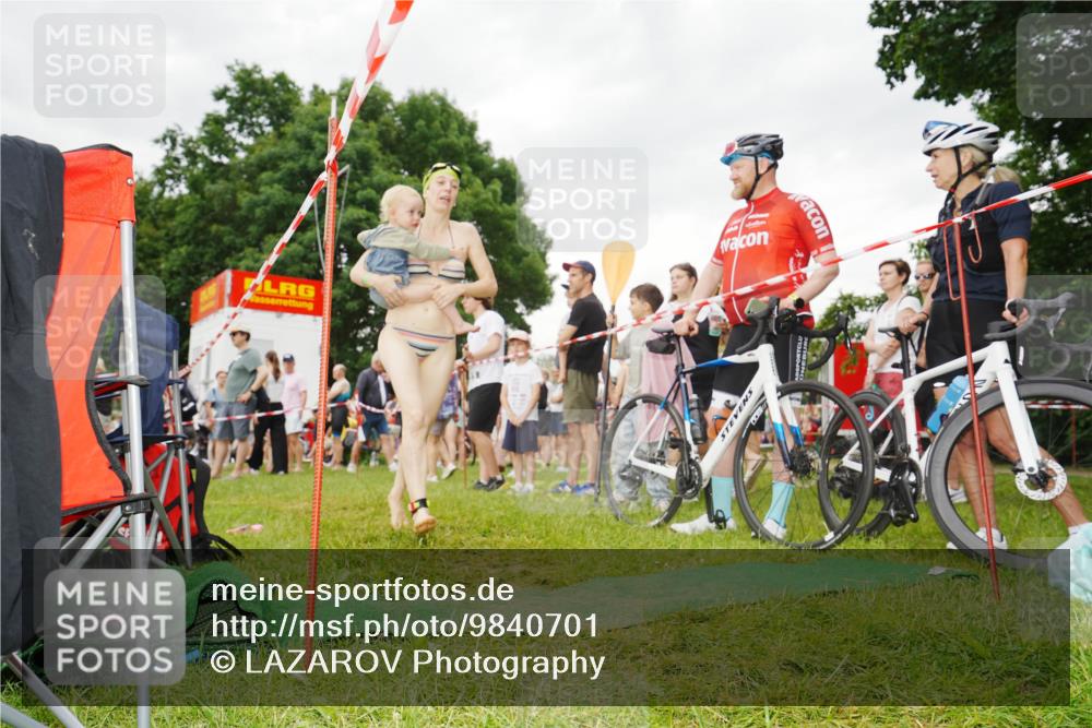 21.06.2026 - 29. Vierlanden-Triathlon LAZAROV Photography http://msf.ph/oto/9840701 21.06.2026 10:20:53 Schwimmen 612 meine-sportfotos.de