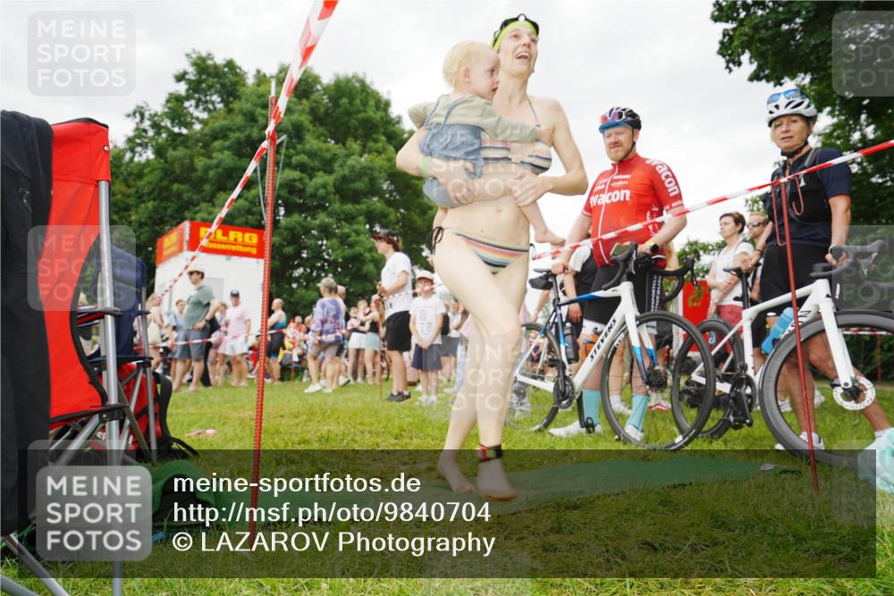 21.06.2026 - 29. Vierlanden-Triathlon LAZAROV Photography http://msf.ph/oto/9840704 21.06.2026 10:20:54 Schwimmen 612 meine-sportfotos.de