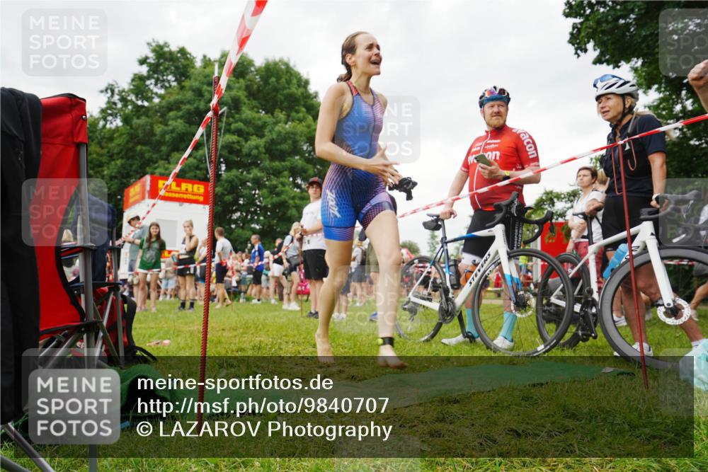 21.06.2026 - 29. Vierlanden-Triathlon LAZAROV Photography http://msf.ph/oto/9840707 21.06.2026 10:21:18 Schwimmen 576 meine-sportfotos.de