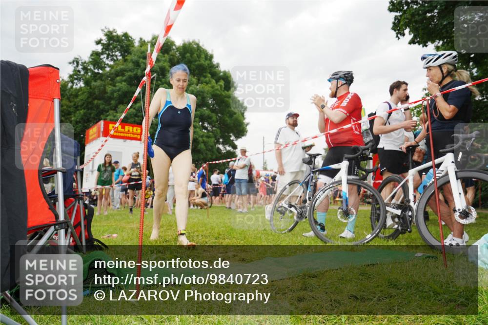 21.06.2026 - 29. Vierlanden-Triathlon LAZAROV Photography http://msf.ph/oto/9840723 21.06.2026 10:24:10 Schwimmen 560, 589, 611 meine-sportfotos.de