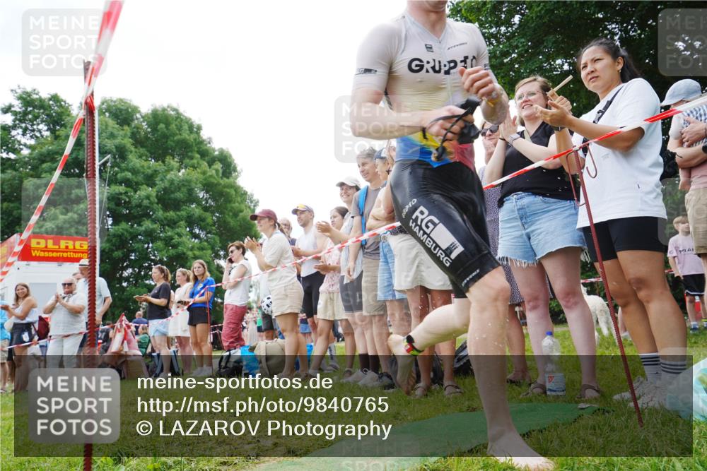 21.06.2026 - 29. Vierlanden-Triathlon LAZAROV Photography http://msf.ph/oto/9840765 21.06.2026 10:56:35 Schwimmen 654 meine-sportfotos.de