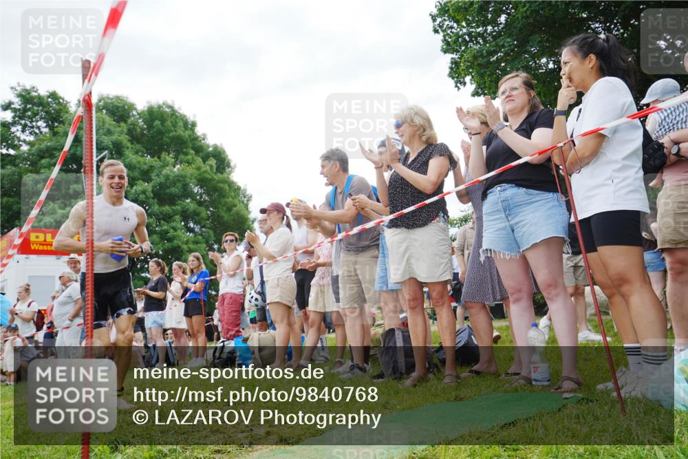 21.06.2026 - 29. Vierlanden-Triathlon LAZAROV Photography http://msf.ph/oto/9840768 21.06.2026 10:57:11 Schwimmen 726 meine-sportfotos.de